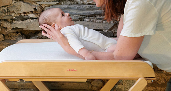 TABLE À LANGER PLIANTE