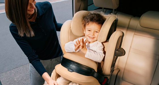 Sièges auto évolutifs dès 15 mois (15 mois–10 ans)